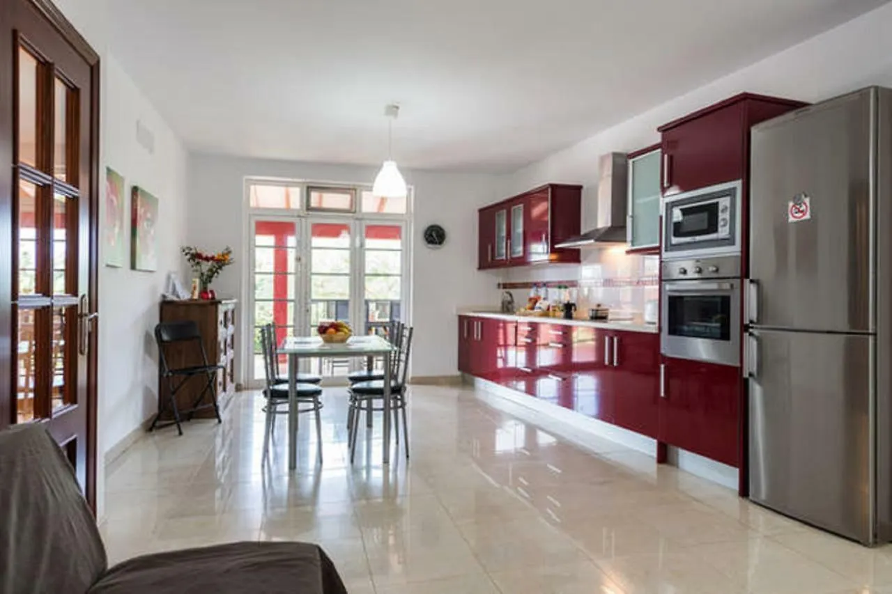 Villa Tonelero piscina privada climatizada y jardín Gáldar